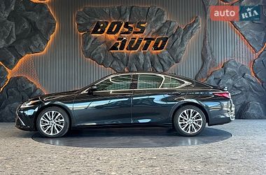 Седан Lexus ES 2020 в Львове