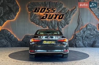 Седан Lexus ES 2020 в Львове