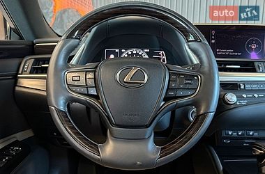 Седан Lexus ES 2020 в Львове