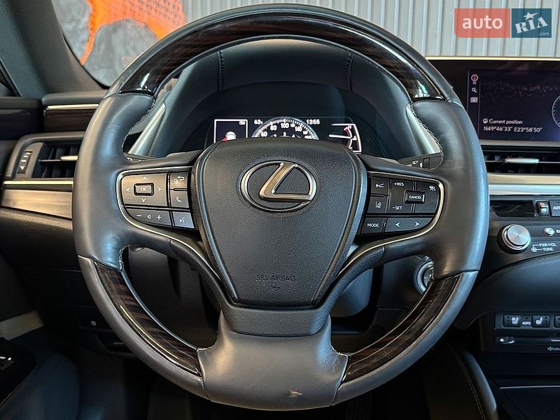 Седан Lexus ES 2020 в Львове