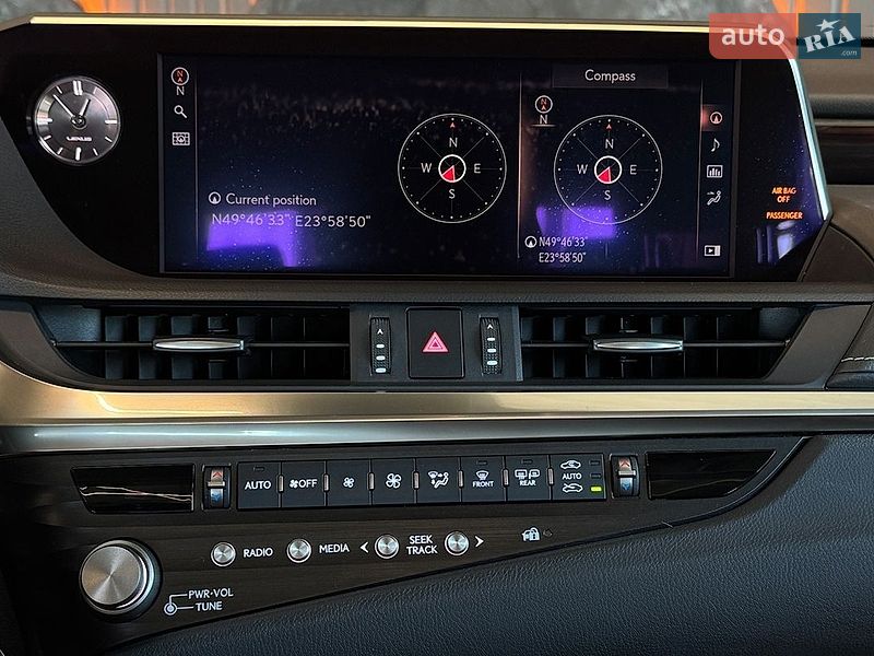 Седан Lexus ES 2020 в Львове