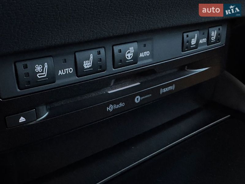 Седан Lexus ES 2020 в Львове
