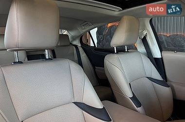 Седан Lexus ES 2020 в Львове