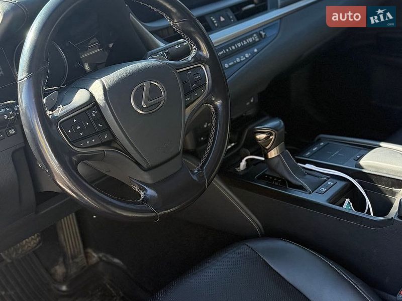 Седан Lexus ES 2019 в Києві фото 9 Седан Lexus ES 2019 в Києві