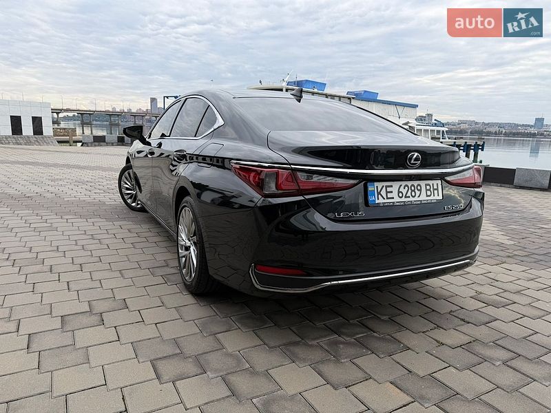Седан Lexus ES 2021 в Дніпрі