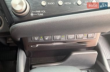 Седан Lexus ES 2021 в Дніпрі