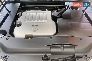 Седан Lexus ES 2012 в Южном