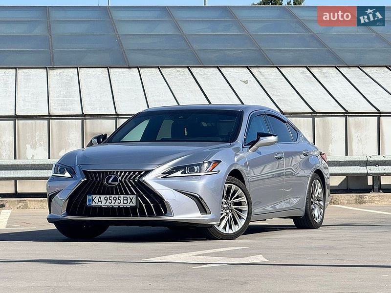 Lexus ES 2023