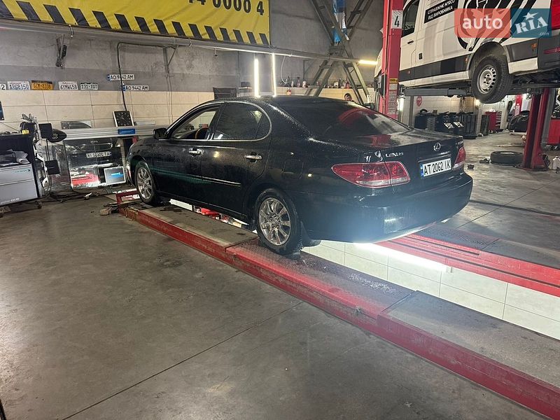 Седан Lexus ES 2005 в Брошневе