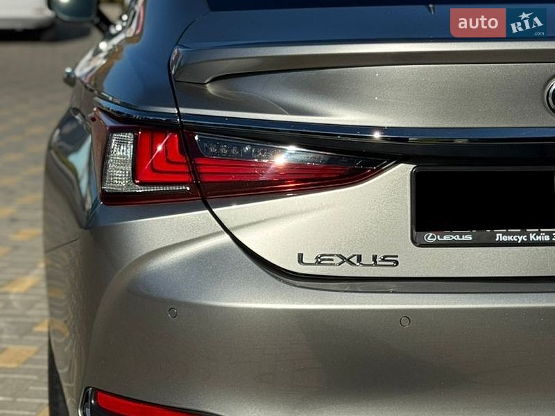 Седан Lexus ES 2023 в Вінниці фото 29 Седан Lexus ES 2023 в Вінниці
