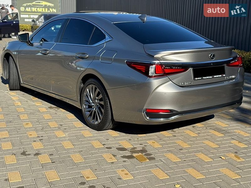 Седан Lexus ES 2023 в Вінниці фото 32 Седан Lexus ES 2023 в Вінниці