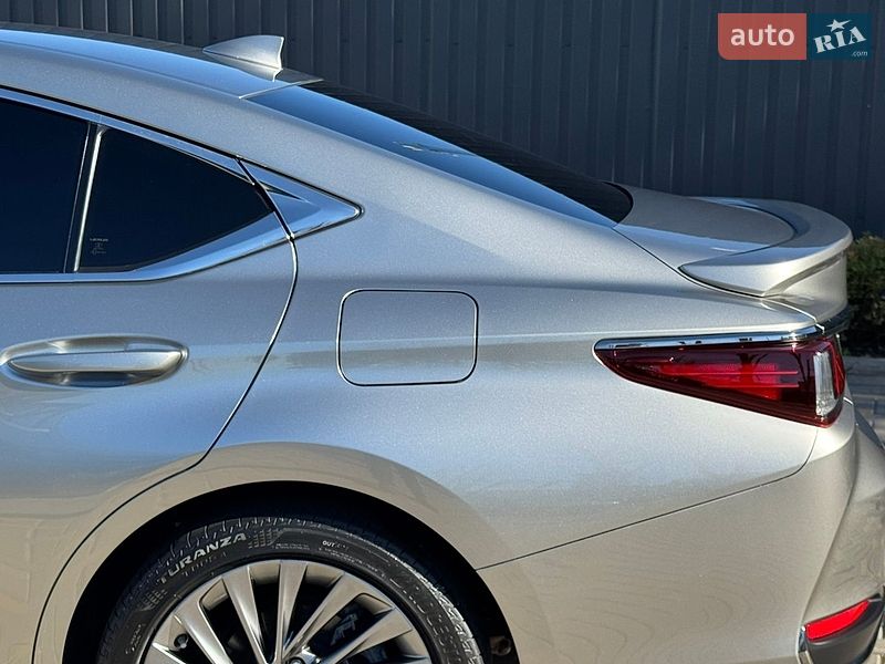 Седан Lexus ES 2023 в Вінниці фото 35 Седан Lexus ES 2023 в Вінниці