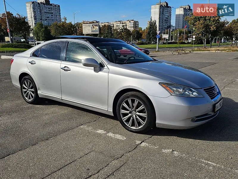 Lexus ES