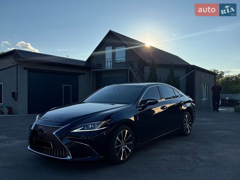 Седан Lexus ES 2021 в Киеве