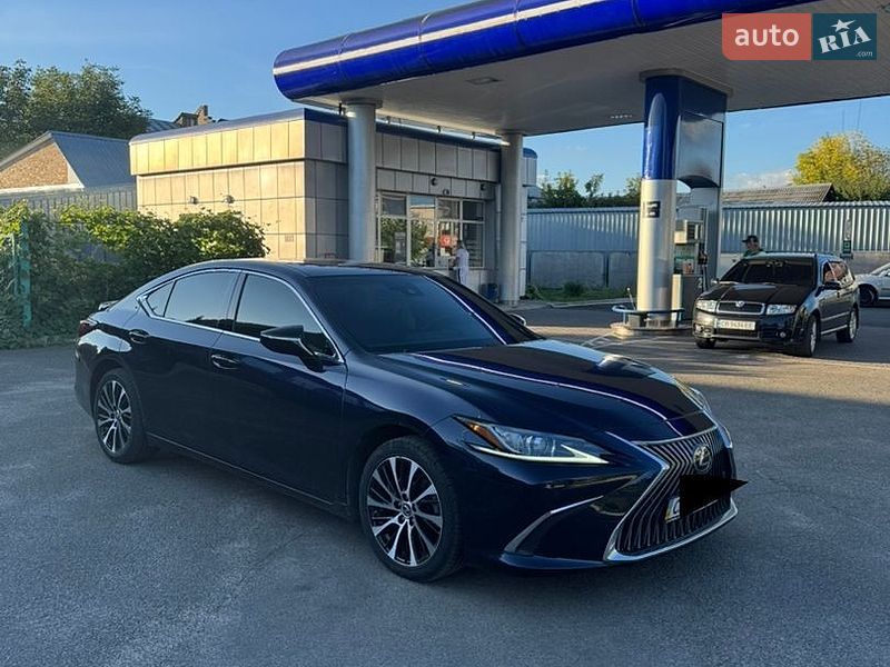 Седан Lexus ES 2021 в Киеве