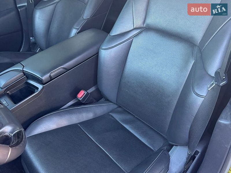 Седан Lexus ES 2021 в Киеве