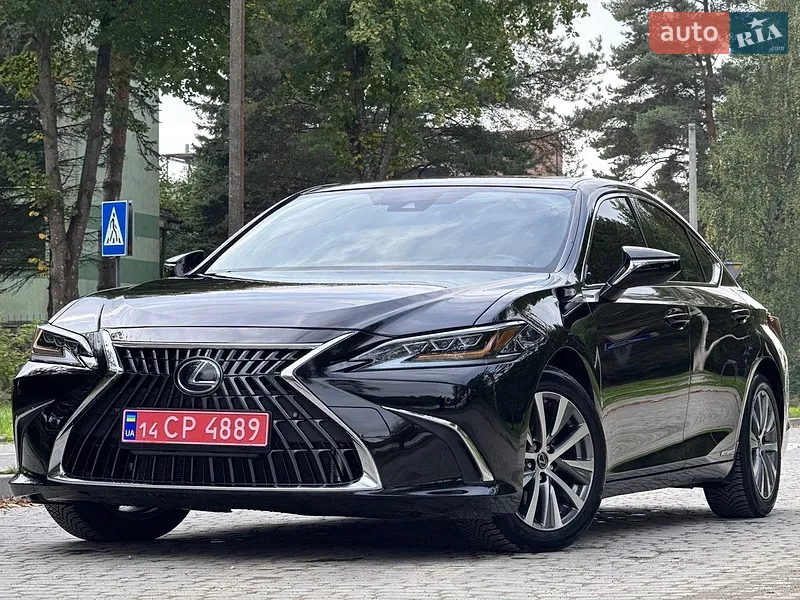 Lexus ES