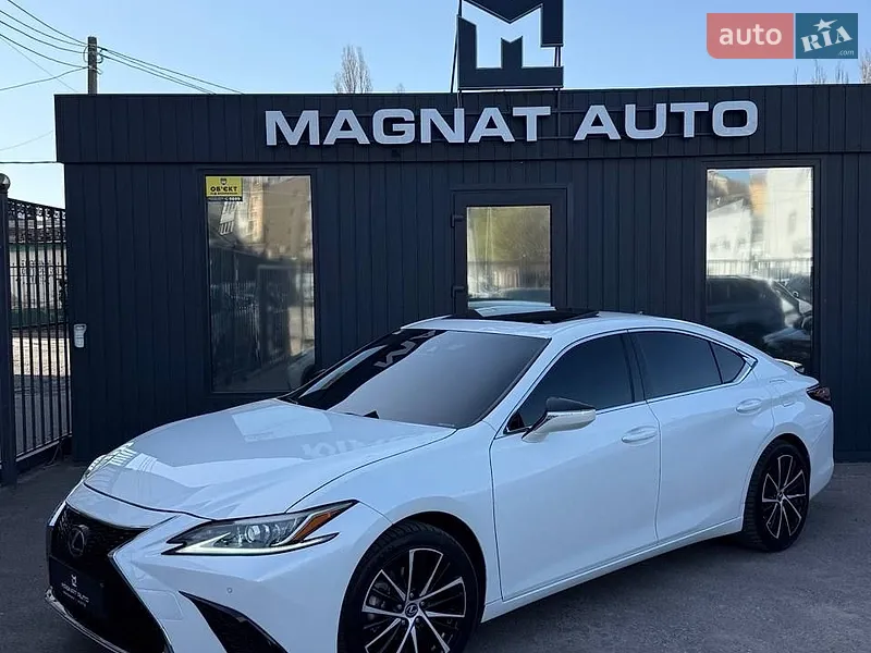 Lexus ES