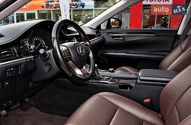 Седан Lexus ES 2018 в Житомире