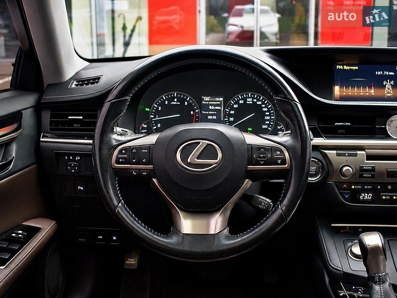 Седан Lexus ES 2018 в Житомире