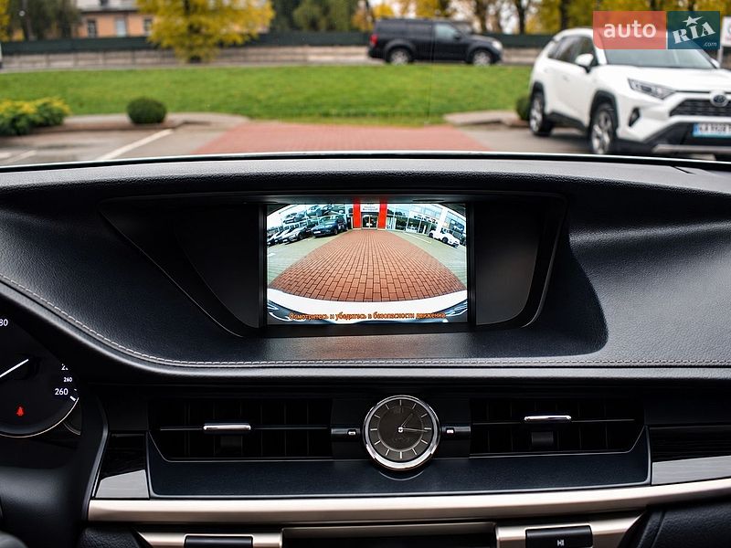Седан Lexus ES 2018 в Житомире