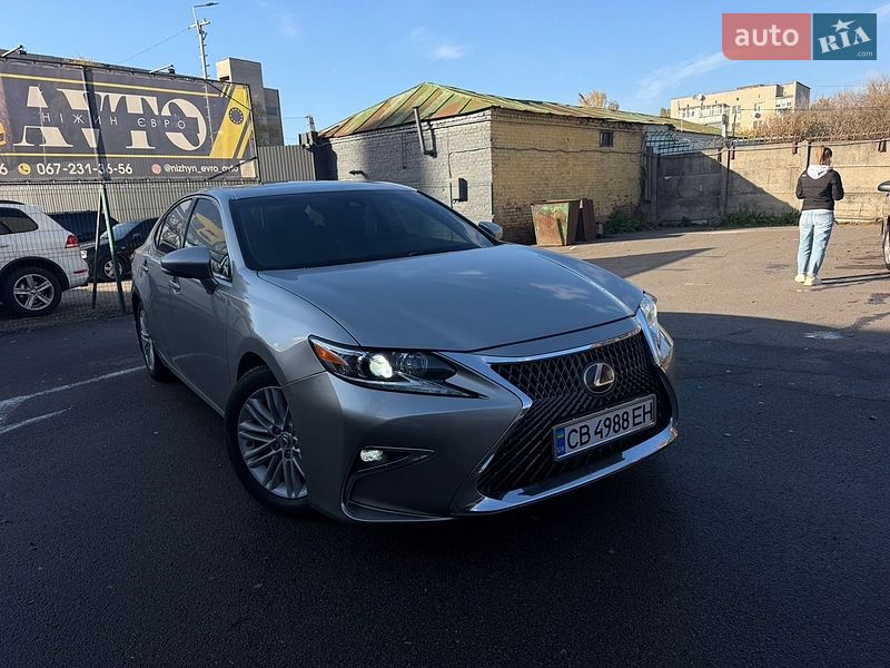Седан Lexus ES 2016 в Ніжині