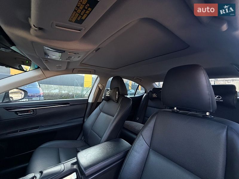 Седан Lexus ES 2016 в Ніжині