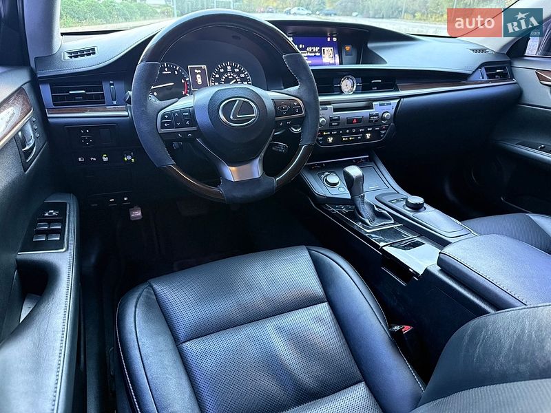 Седан Lexus ES 2017 в Днепре