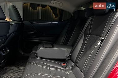 Седан Lexus ES 2019 в Львове