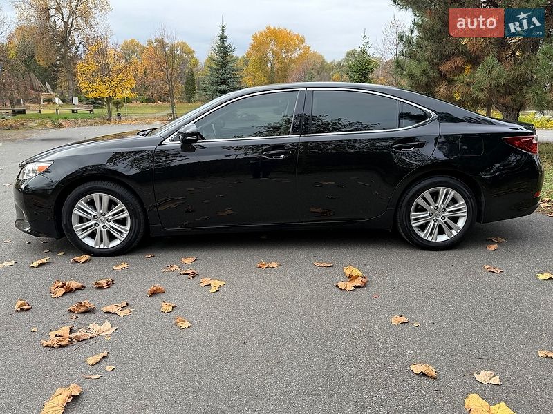 Седан Lexus ES 2014 в Киеве