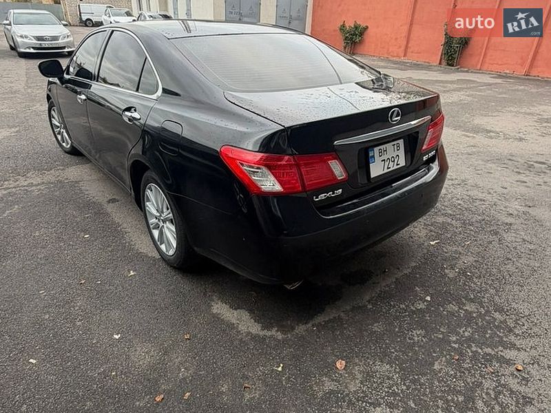 Седан Lexus ES 2006 в Умані