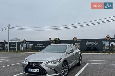 Седан Lexus ES 2024 в Черновцах