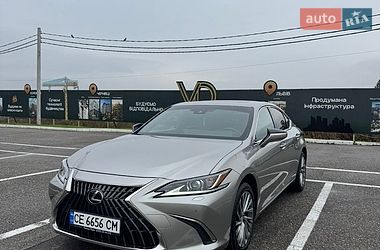 Седан Lexus ES 2024 в Черновцах