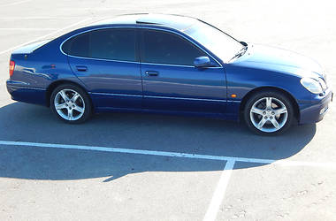 Седан Lexus GS 2000 в 