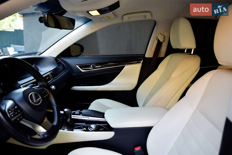 Седан Lexus GS 2016 в Киеве