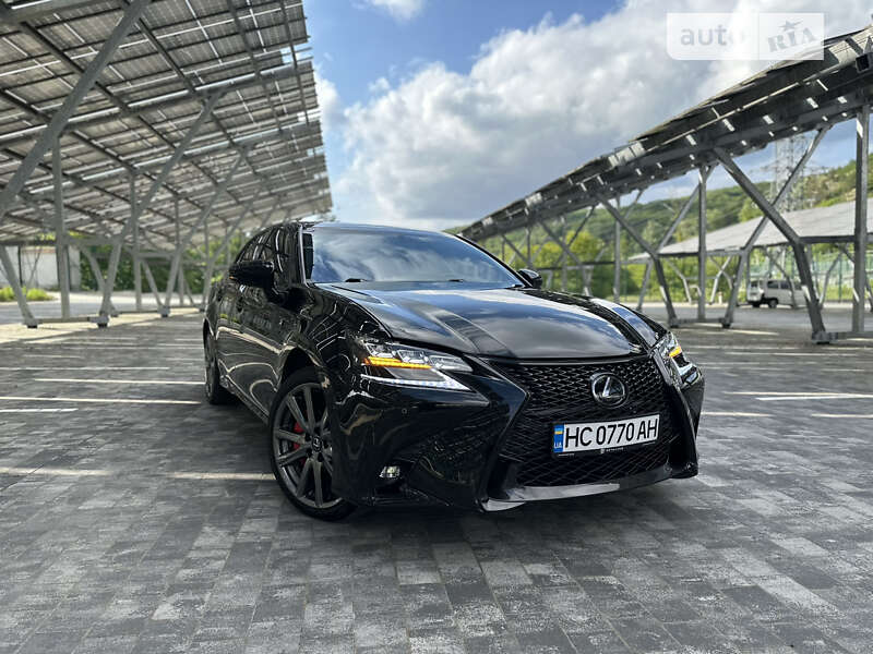 Седан Lexus GS 2015 в Львові