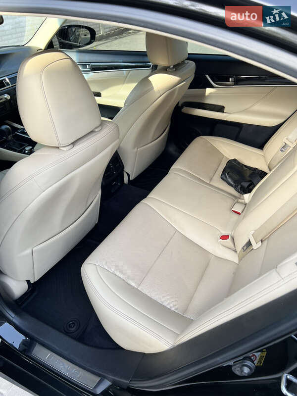 Седан Lexus GS 2012 в Дніпрі фото 26 Седан Lexus GS 2012 в Дніпрі