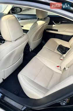 Седан Lexus GS 2012 в 