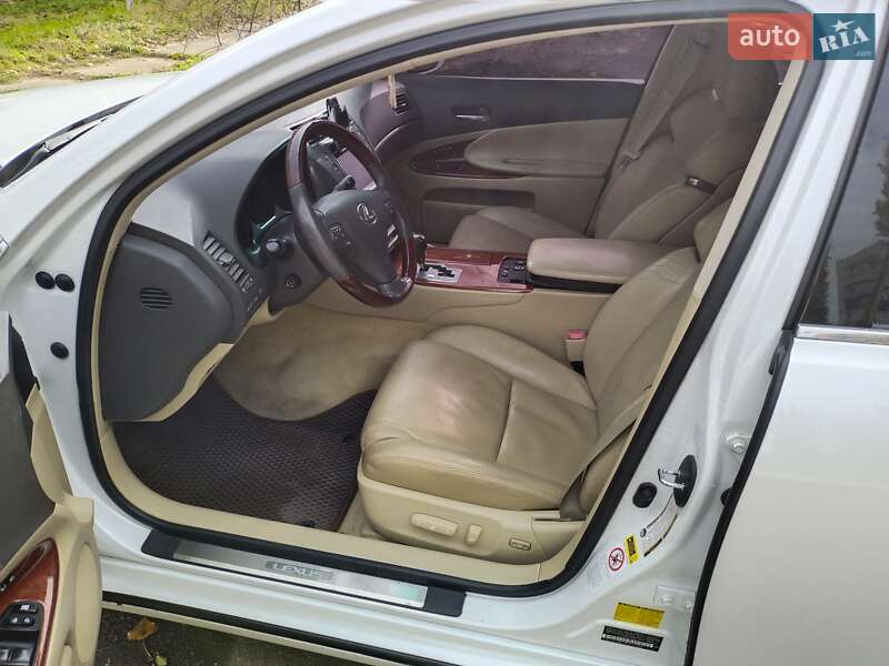 Седан Lexus GS 2008 в Рені