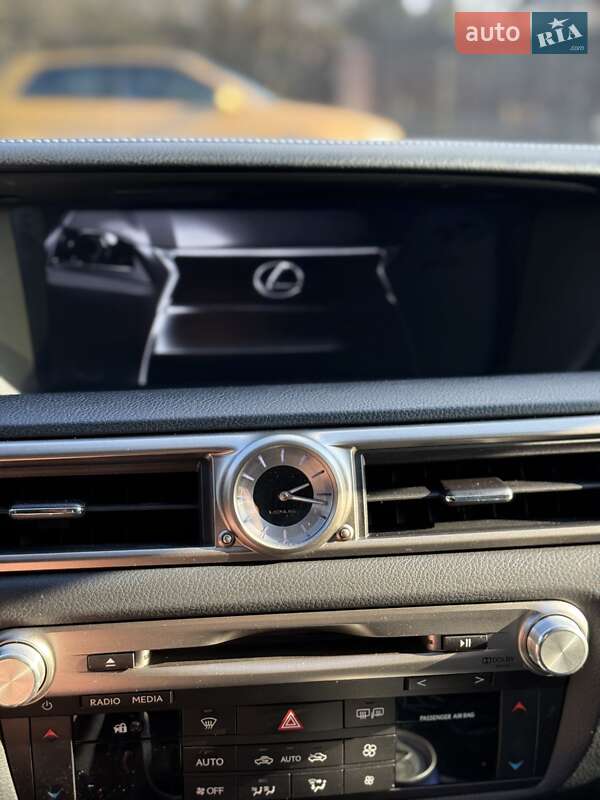 Седан Lexus GS 2014 в Львові
