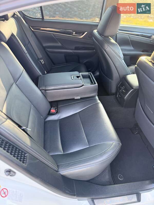 Седан Lexus GS 2014 в Львові