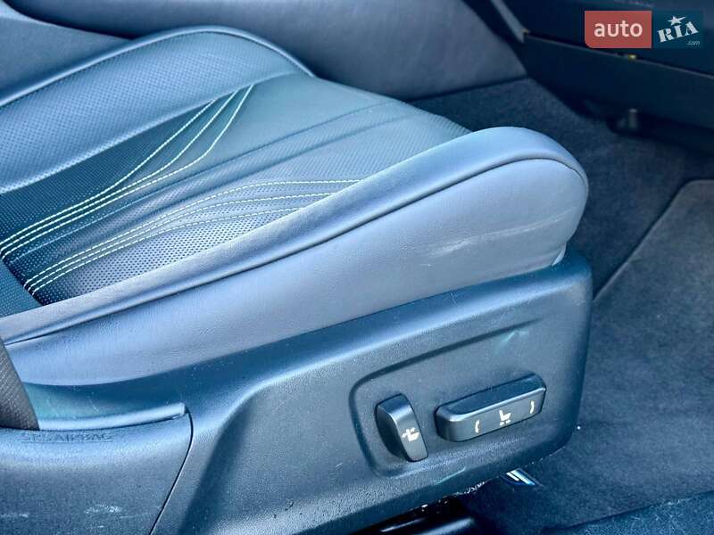 Седан Lexus GS 2015 в Киеве