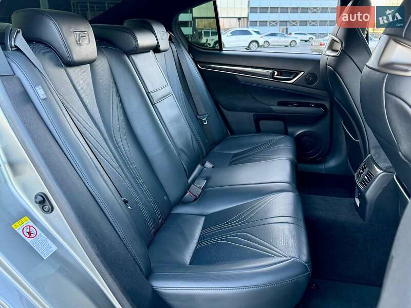 Седан Lexus GS 2015 в Киеве