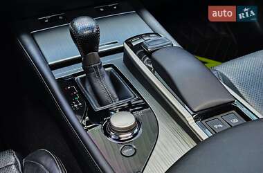 Седан Lexus GS 2015 в 