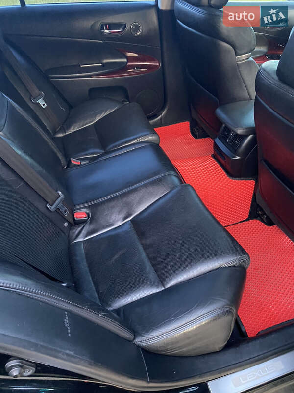 Седан Lexus GS 2011 в Долине