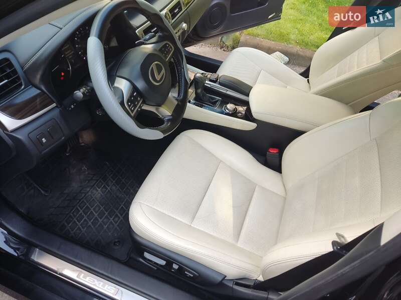 Седан Lexus GS 2017 в Киеве