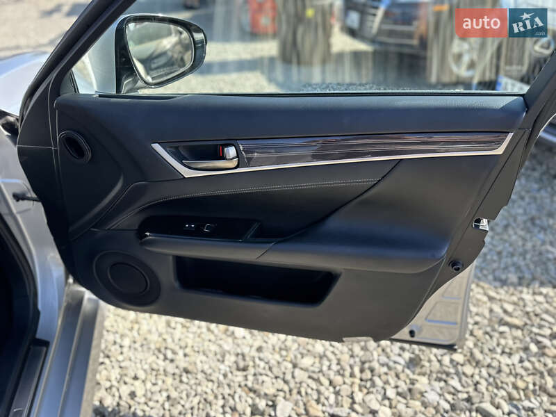 Седан Lexus GS 2015 в Івано-Франківську