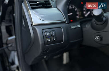 Седан Lexus GS 2012 в 