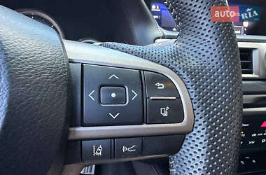 Седан Lexus GS 2016 в 