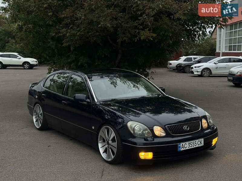 Седан Lexus GS 2000 в Луцке